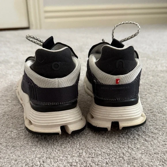 On Running Black and Purple Athletic Shoes - Picture 3 of 7